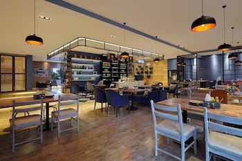 Four Points By Sheraton Hotel & Serviced Apartments, Pune