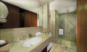 Four Points By Sheraton Hotel & Serviced Apartments, Pune