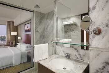 Four Points By Sheraton Hotel & Serviced Apartments, Pune