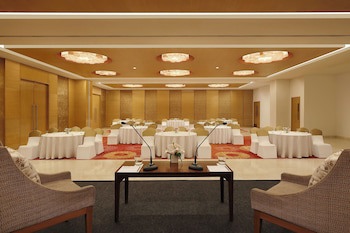 Four Points By Sheraton Hotel & Serviced Apartments, Pune