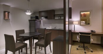Four Points By Sheraton Hotel & Serviced Apartments, Pune