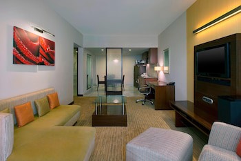 Four Points By Sheraton Hotel & Serviced Apartments, Pune