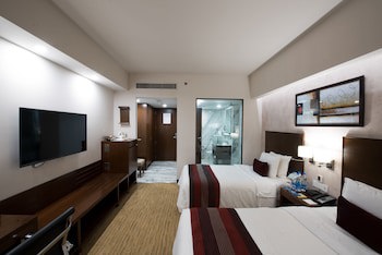 Four Points By Sheraton Hotel & Serviced Apartments, Pune