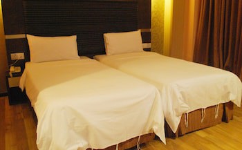 Courtyard Hotel @ 1Borneo