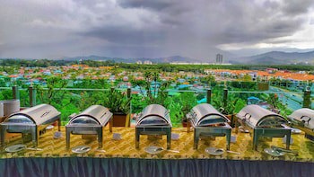 Courtyard Hotel @ 1Borneo