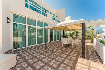 Flamingo Suites Boutique Hotel