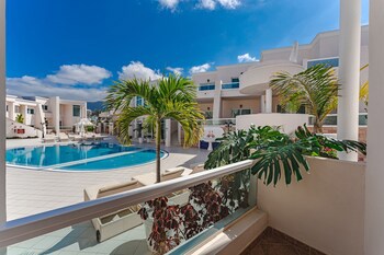 Flamingo Suites Boutique Hotel