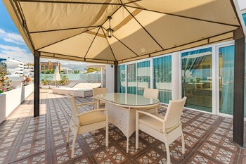 Flamingo Suites Boutique Hotel