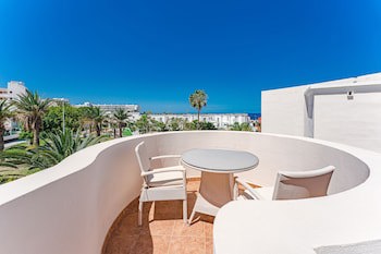 Flamingo Suites Boutique Hotel
