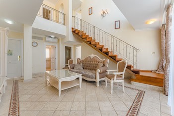 Flamingo Suites Boutique Hotel