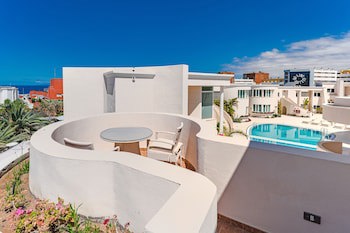 Flamingo Suites Boutique Hotel