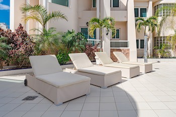 Flamingo Suites Boutique Hotel