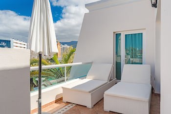 Flamingo Suites Boutique Hotel