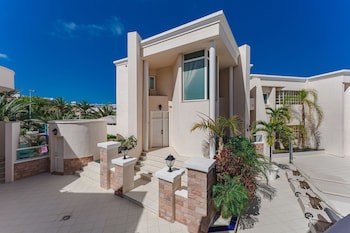 Flamingo Suites Boutique Hotel