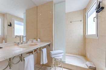Flamingo Suites Boutique Hotel