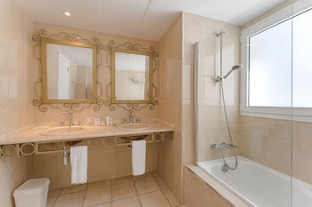 Flamingo Suites Boutique Hotel