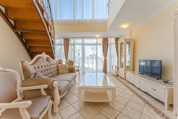 Flamingo Suites Boutique Hotel