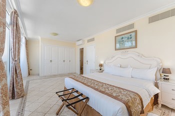 Flamingo Suites Boutique Hotel