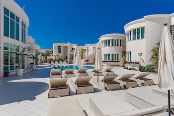 Flamingo Suites Boutique Hotel