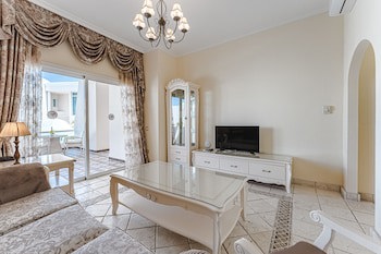 Flamingo Suites Boutique Hotel