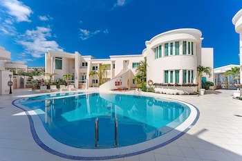 Flamingo Suites Boutique Hotel