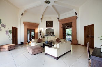 Taman Sari Bali Resort & Spa