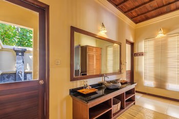 Amertha Bali Villas Beach Front Resort And Spa