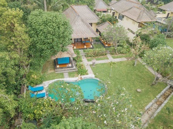 Amertha Bali Villas Beach Front Resort And Spa