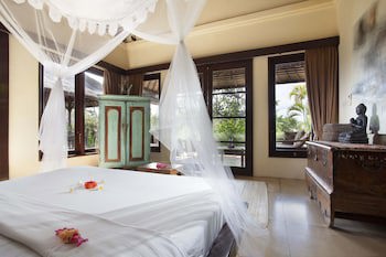 Amertha Bali Villas Beach Front Resort And Spa