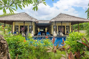 Amertha Bali Villas Beach Front Resort And Spa