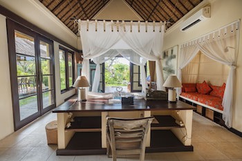 Amertha Bali Villas Beach Front Resort And Spa