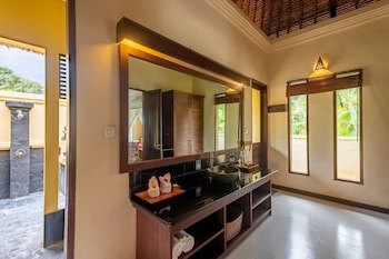 Amertha Bali Villas Beach Front Resort And Spa