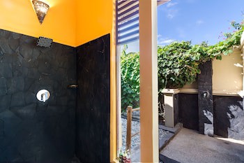 Amertha Bali Villas Beach Front Resort And Spa