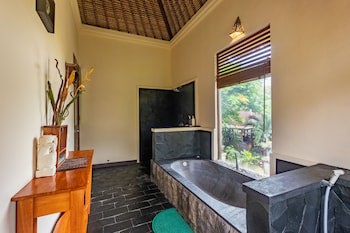 Amertha Bali Villas Beach Front Resort And Spa