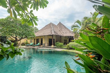Amertha Bali Villas Beach Front Resort And Spa