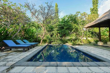Amertha Bali Villas Beach Front Resort And Spa