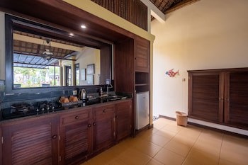 Amertha Bali Villas Beach Front Resort And Spa