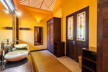 Amertha Bali Villas Beach Front Resort And Spa