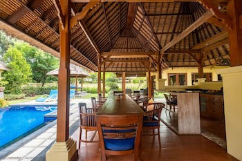 Amertha Bali Villas Beach Front Resort And Spa