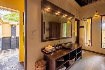 Amertha Bali Villas Beach Front Resort And Spa