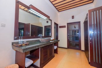 Amertha Bali Villas Beach Front Resort And Spa
