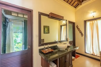 Amertha Bali Villas Beach Front Resort And Spa
