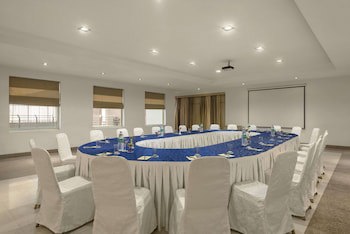 Days Hotel By Wyndham Neemrana Jaipur Highway