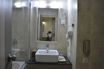 Days Hotel By Wyndham Neemrana Jaipur Highway