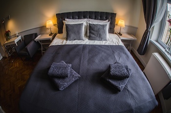 Angel House Aparthotel