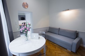 Angel House Aparthotel