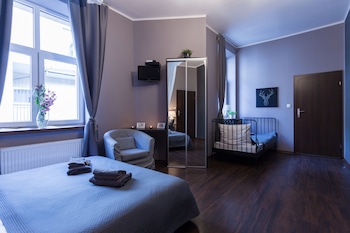 Angel House Aparthotel