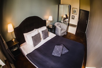 Angel House Aparthotel