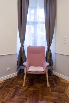 Angel House Aparthotel