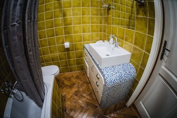 Angel House Aparthotel